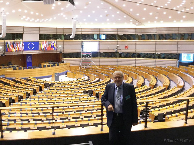 Tomáš Pfeiffer v Evropském parlamentu v Bruselu 16. října 2017